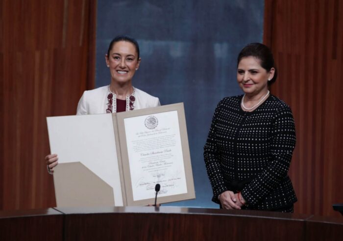 Claudia Sheinbaum, recibe constancia como Presidenta de México