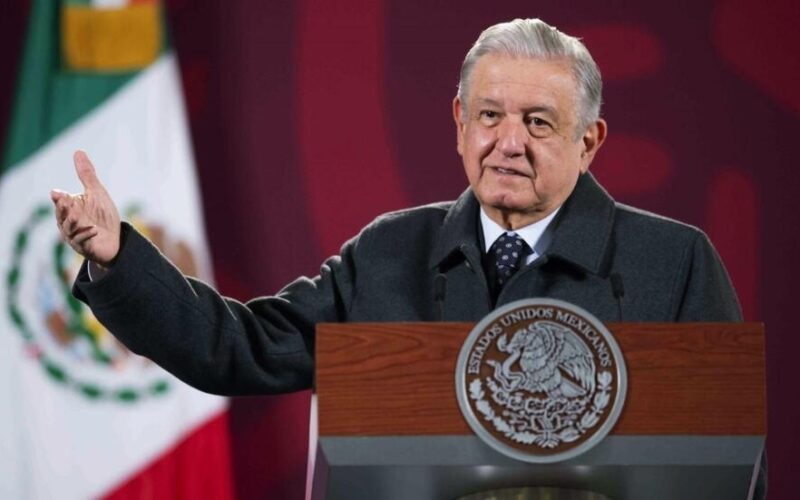 Que Sara Bruna renunció ‘porque está actuando con principios’: AMLO